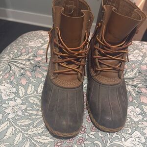 Men’s ll bean boots.